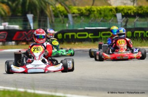 Calvin Wong leads Izzat Hanif, Julio Prost, and Silvano Christian in the Senior Final